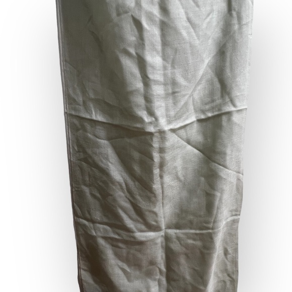 Soft green silk scarf - Picture 2 of 3